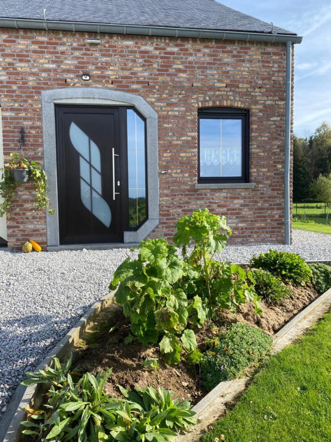 L'Evasion Du Berger Australien Apartment Couvin Bagian luar foto
